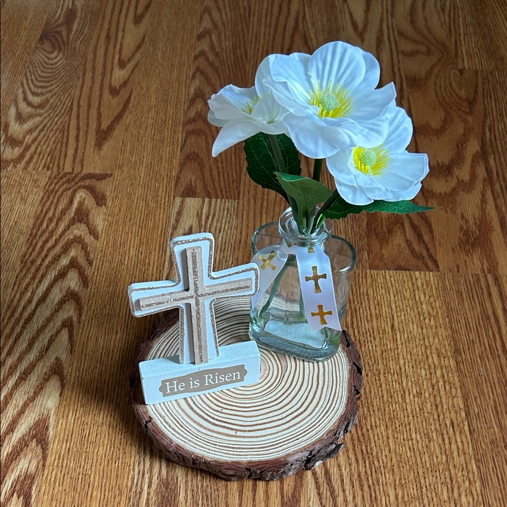 Decorative Cross and Floral Arrangement - Picture 1 of 10